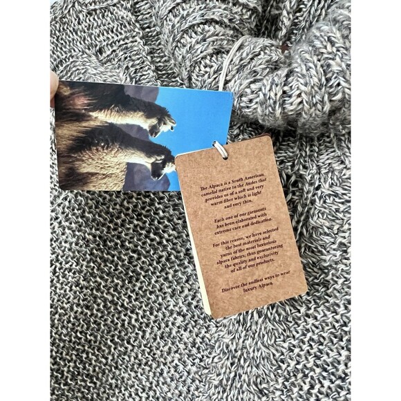 NWT Pure Alpaca Mia Cable Knit Womens Poncho Sweater Natural Minimalist Peru OS - Picture 5 of 14